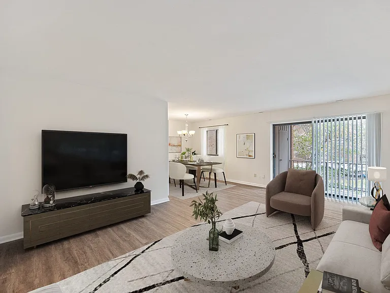 Indian Creek Apartments and Townhomes — Photo 58