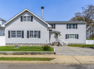 5 5th St, Hazlet Township, NJ 07734