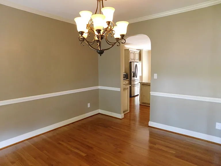 300 Taliaferro Ln — Photo 11