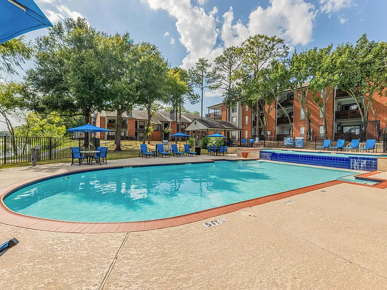 Waterside Apartments — Photo 38