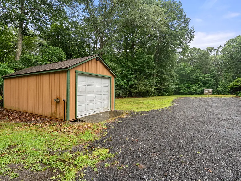 56 Parmenter Ln — Photo 47