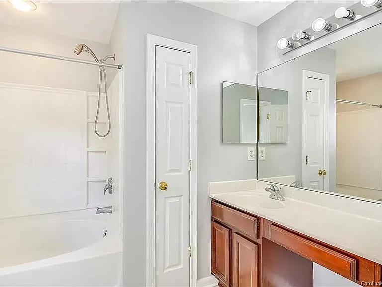12015 Royal Castle Ct — Photo 6