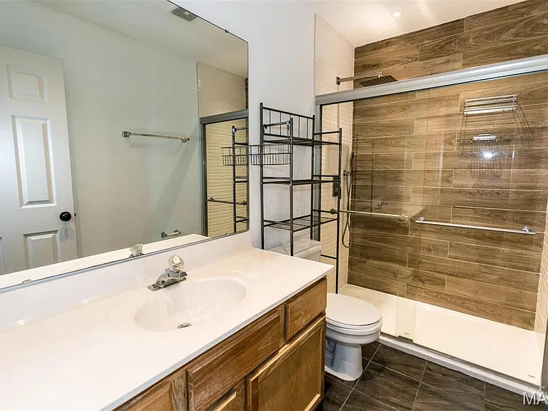 822 Emerald Place Dr — Photo 29