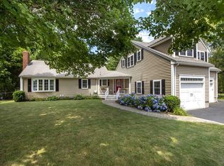 11 Baker St, Halifax, MA 02338