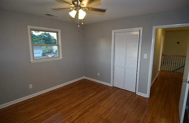 812 Farley Dr SE — Photo 38