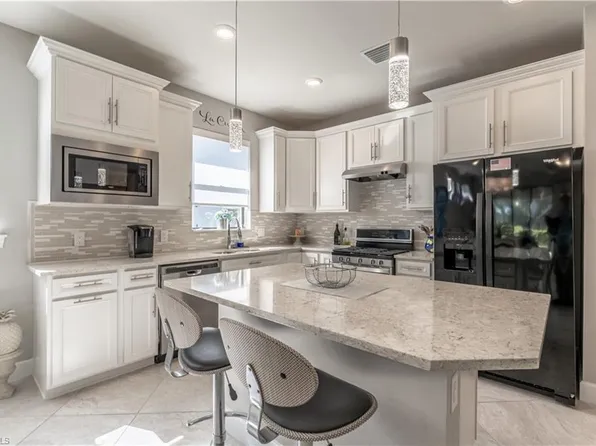 7686 Jacaranda LN, NAPLES, FL 34114