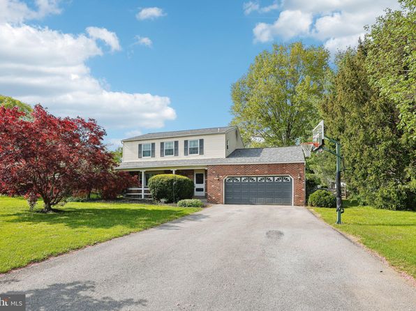 48 Carlson Way, Downingtown, PA 19335