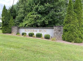 6241 Riviera Run Estates Dr, Hickory, NC 28601