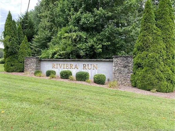6241 Riviera Run Estates Dr, Hickory, NC 28601