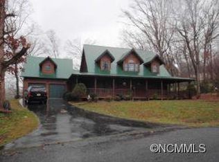 181 Oak Meadow Ln, Hendersonville, NC 28791