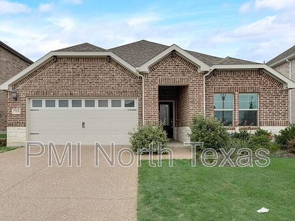4th image of 214 Stonehollow Way