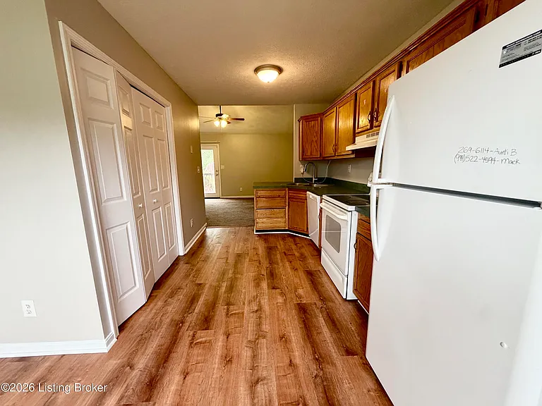 11707 Autumn Forest Ct — Photo 3