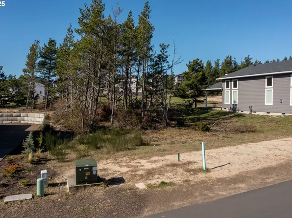 Meadows Dr #33, Manzanita, OR 97130
