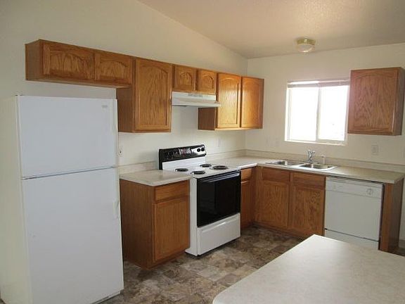 4th image of 1700 N Reading Ave APT K