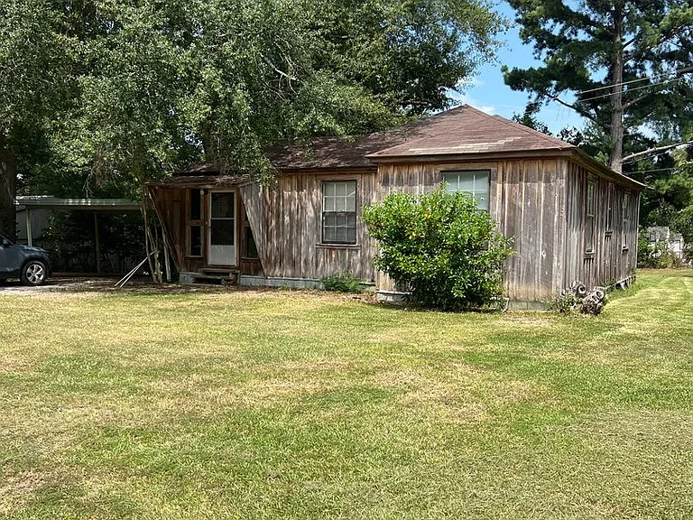 909 Marvin Ave — Photo 1