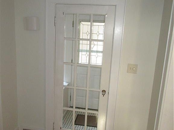 5th image of 312 Durston Ave