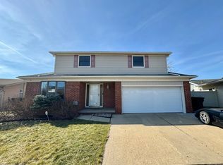 4734 Hillcrest Rd, Trenton, MI 48183