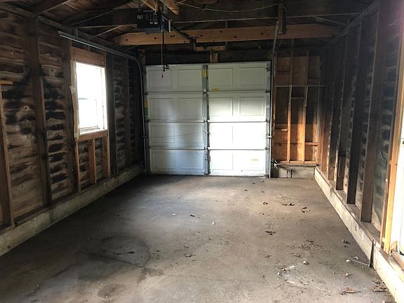 4th image of 1257 W 32nd St