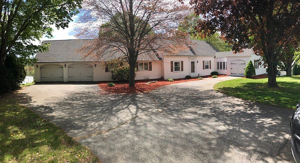 529 Dennison Dr, Southbridge, MA 01550 Zillow