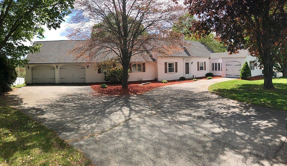 529 Dennison Dr, Southbridge, MA 01550 Zillow