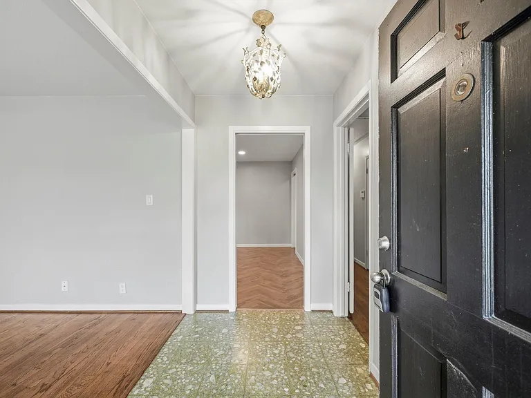 4614 Hummingbird St — Photo 6