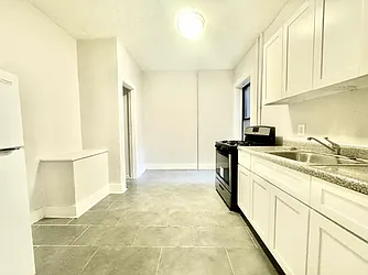 505 East 22nd Street, #1L