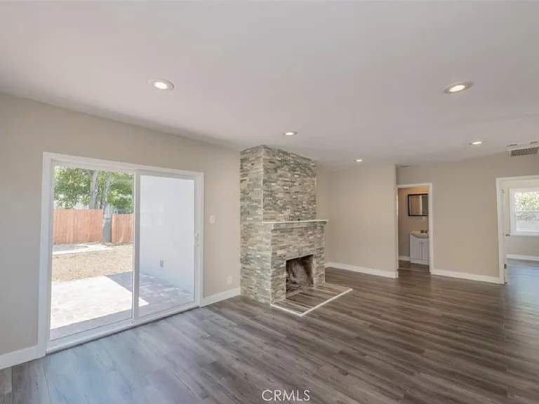 8956 Gladbeck Ave — Photo 11