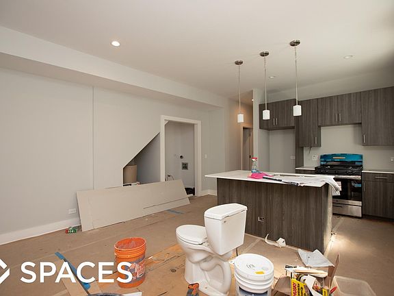 5th image of 1857 W Dickens Ave #2FRNT