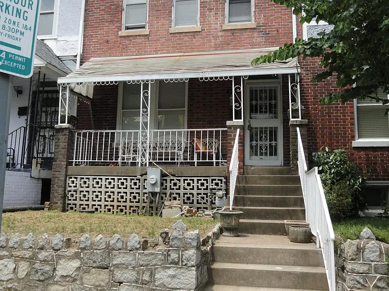 705 Quincy St NW — Photo 1