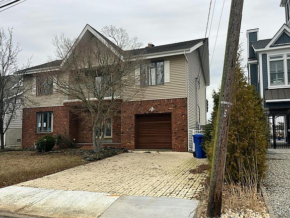 2nd image of 1893 Lookout Dr