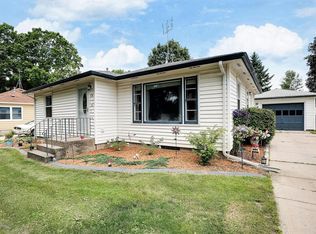 536 S St E, Owatonna, MN 55060