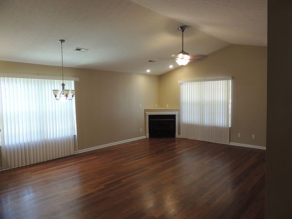 2nd image of 1312 E Walnut Grove Dr