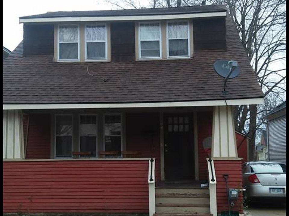 2nd image of 744 Forest St