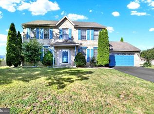 209 Battenkill Dr, Douglassville, PA 19518