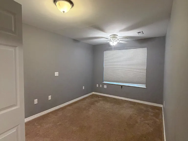 1270 Skyview Dr — Photo 38