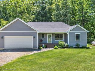 8224 Petz Rd, Imlay City, MI 48444