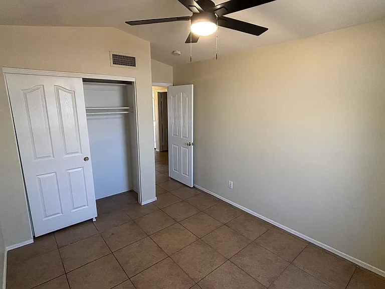 12721 W Palm Ln — Photo 19