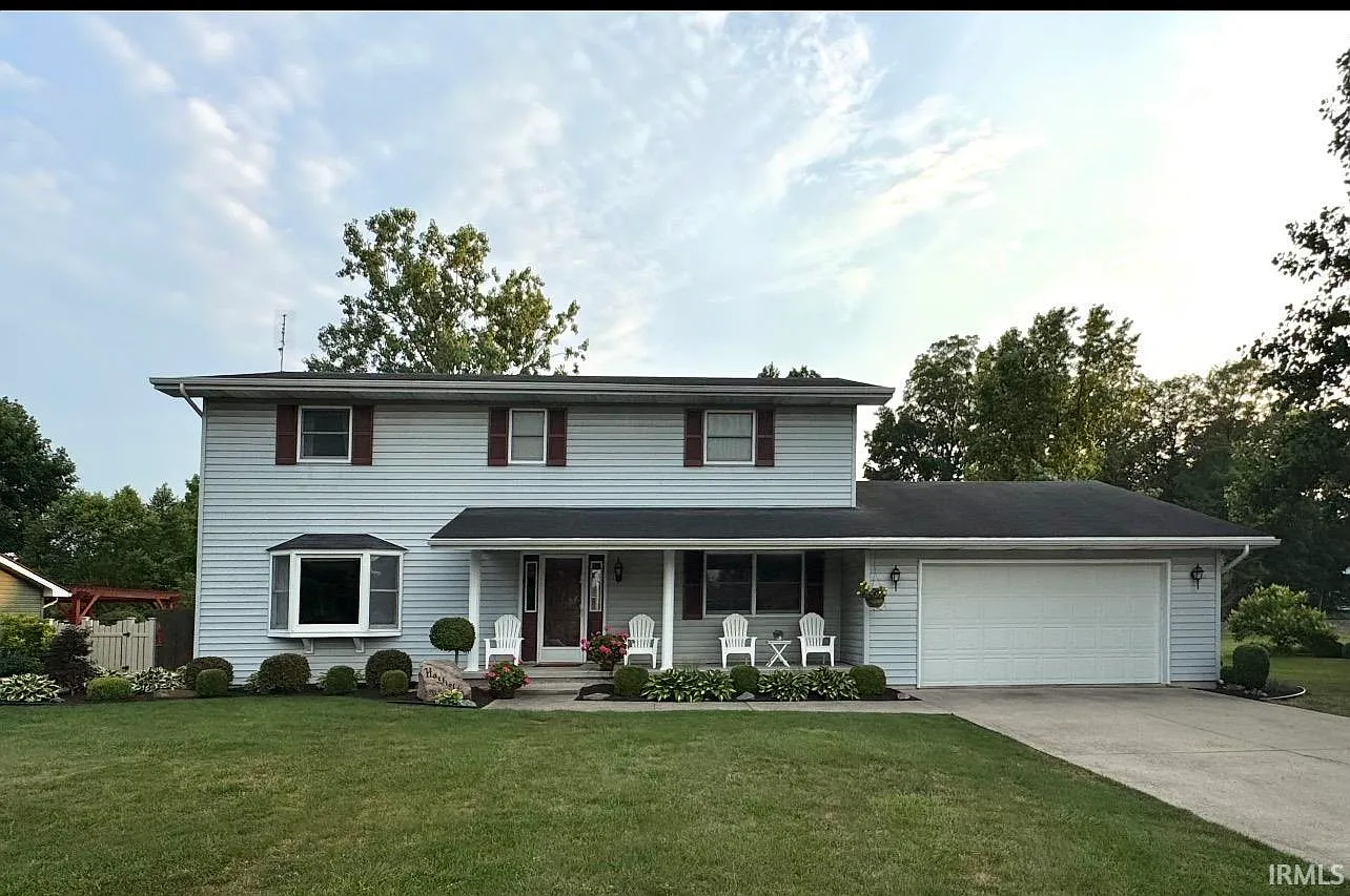 1602 Hillcrest Dr photo 1