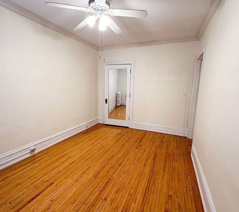 1st image of 1929 Fremont Ave S APT 3