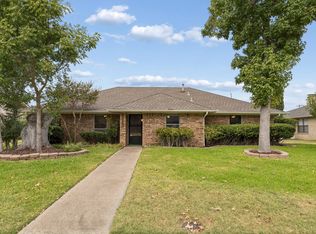3815 Spring Hollow Dr, Carrollton, TX 75007