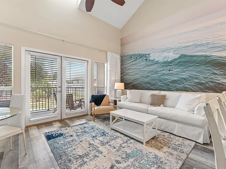 71 Woodward St #221 — Photo 6