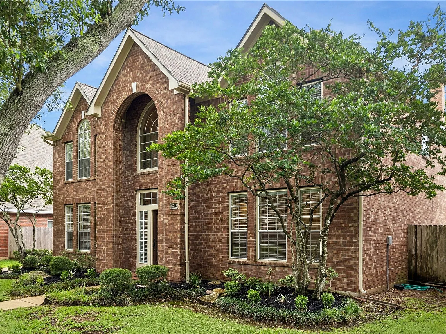 4 bed, 2.5 bath, 3010 sqft, $3,000 — Photo 4