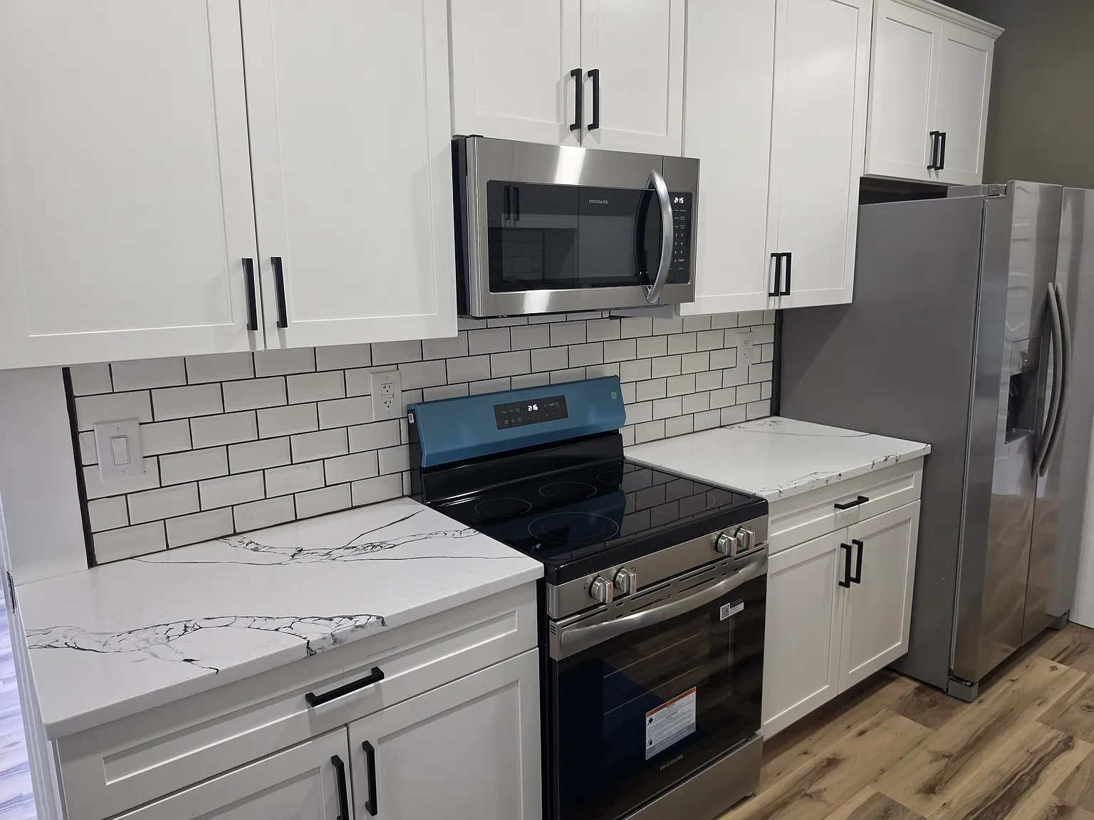 3 bed, 1082 sqft, $1,825 — Photo 2