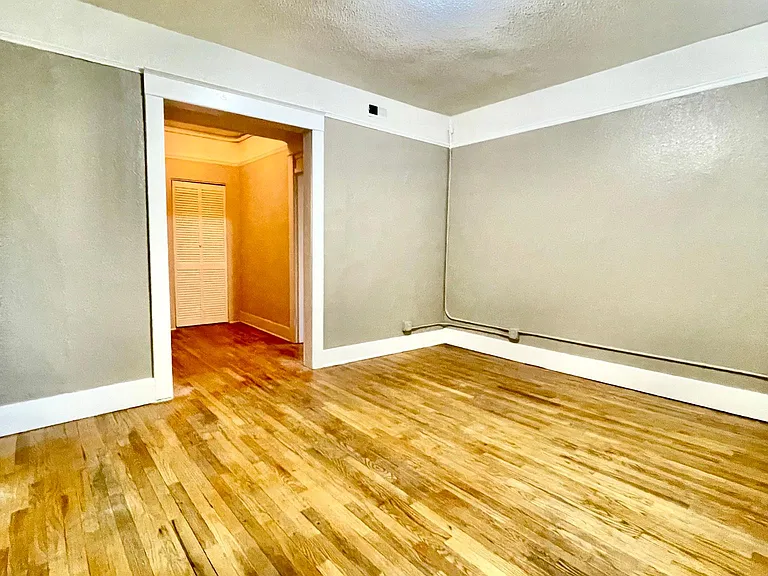 816 S 8th St #104 — Photo 20