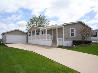 438 Lilac Ln, Matteson, IL 60443