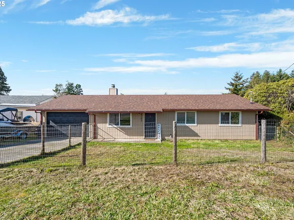 2765 34th St, Coos Bay, OR 97420