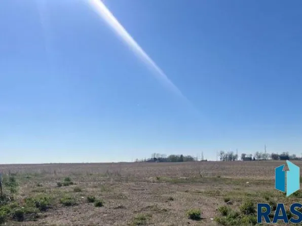 705 W Opal Ln, Hartford, SD 57033