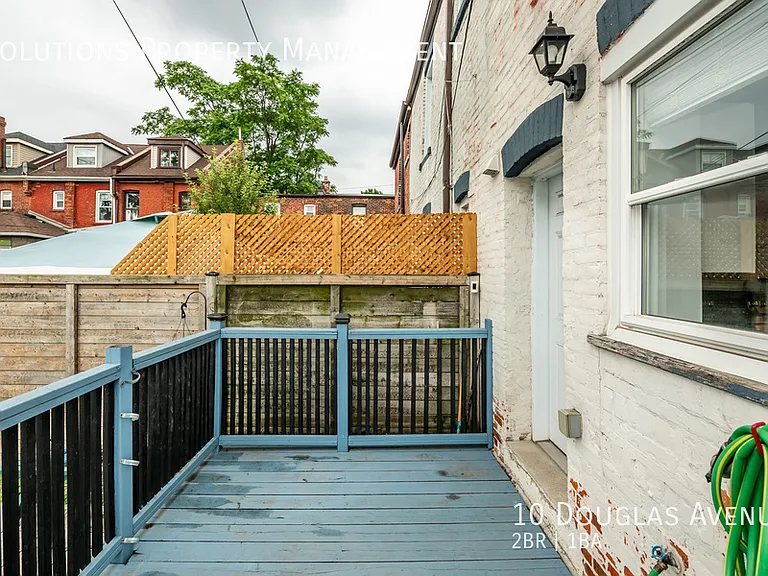 10 Douglas Ave — Photo 29