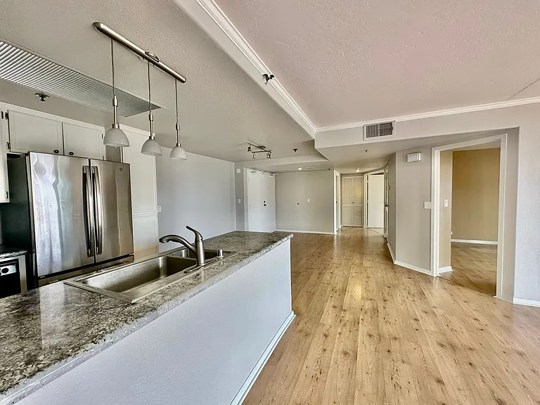 1514 7th Ave #203 — Photo 3