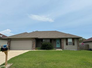 204 Ashton Ave, Clever, MO 65631